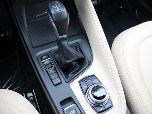 Used 2017 BMW X1 sDrive28i image 22