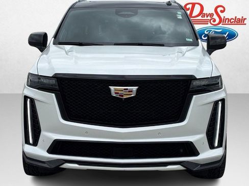 Used 2023 Cadillac Escalade V AWD/4WD image 2
