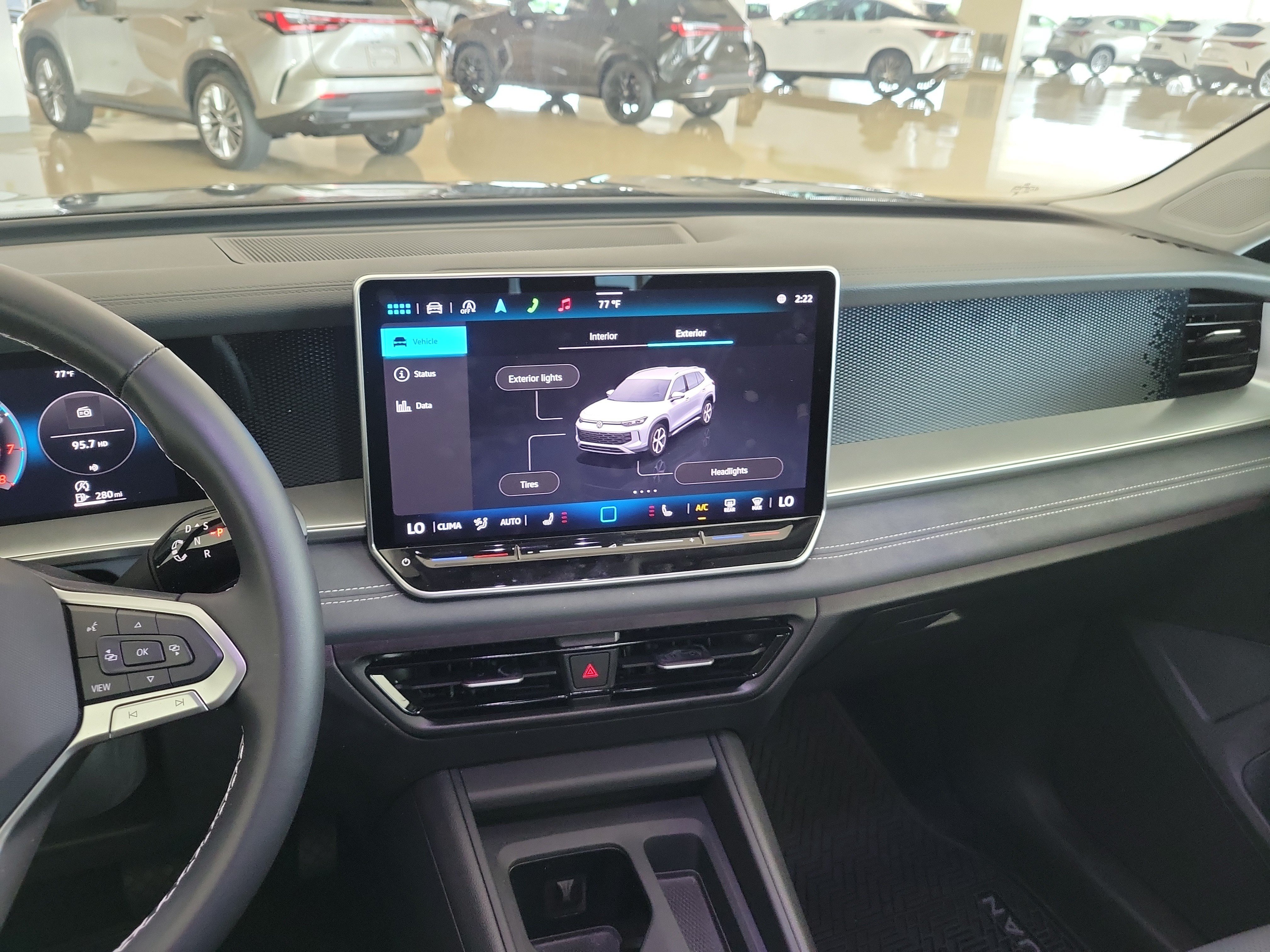 Used 2025 Volkswagen Tiguan SE FWD image 20