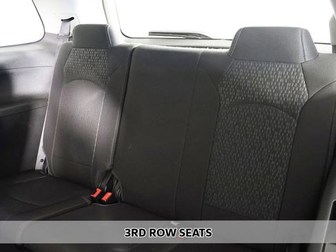 Used 2016 GMC Acadia SLE AWD/4WD image 4
