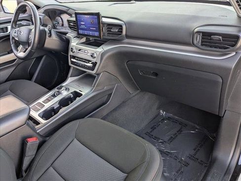 Certified 2022 Ford Explorer XLT image 23