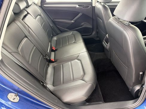 Used 2017 Volkswagen Passat 1.8T R-Line FWD image 28