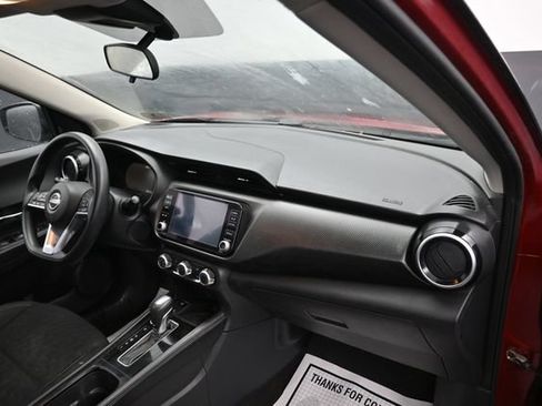 Used 2023 Nissan Kicks SV FWD image 8