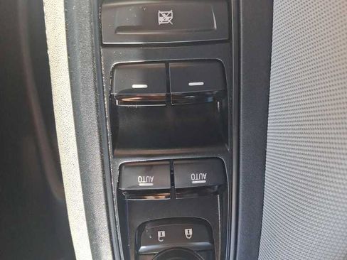 Used 2023 Subaru Forester Premium AWD/4WD image 23