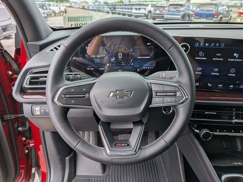 New 2026 Chevrolet Traverse Z71 w/ Driver Confidence Package AWD/4WD image 14
