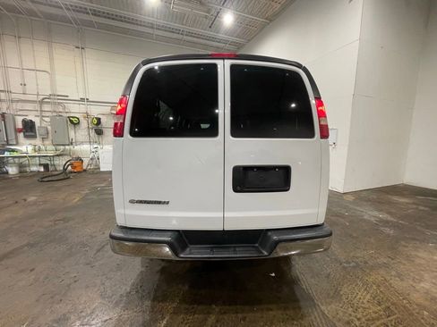 Used 2017 Chevrolet Express 3500 LT w/ LT Preferred Equipment Group image 38