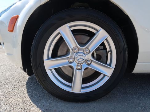 Used 2007 MAZDA MX-5 Miata Sport RWD image 29