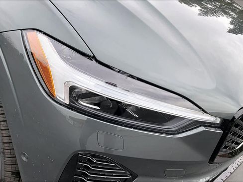 New 2026 Volvo XC60 B5 Ultra w/ Climate Package image 32