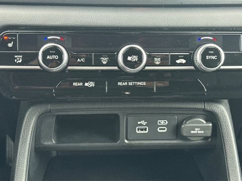 Certified 2025 Honda Pilot Sport image 22