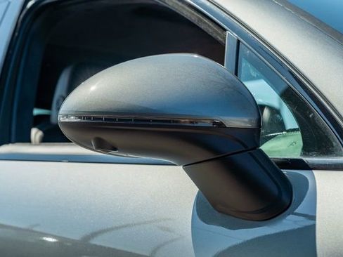 Used 2018 Porsche Cayenne GTS image 12