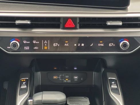 New 2026 Kia Sorento S w/ S Panoramic Sunroof Package FWD image 18