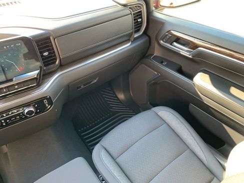 Used 2024 GMC Sierra 1500 Elevation image 21