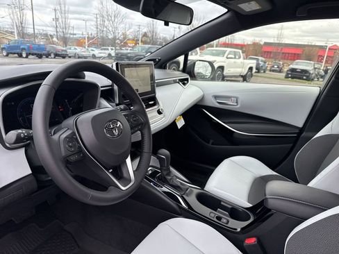 New 2026 Toyota Corolla XSE FWD image 19