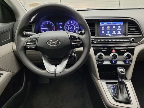 Used 2019 Hyundai Elantra SEL FWD image 22