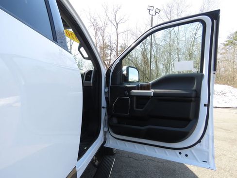 Used 2020 Ford F150 Lariat w/ Equipment Group 502A Luxury image 12