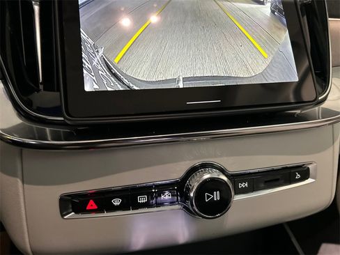 New 2026 Volvo XC90 B6 Ultra w/ Lounge Package image 18