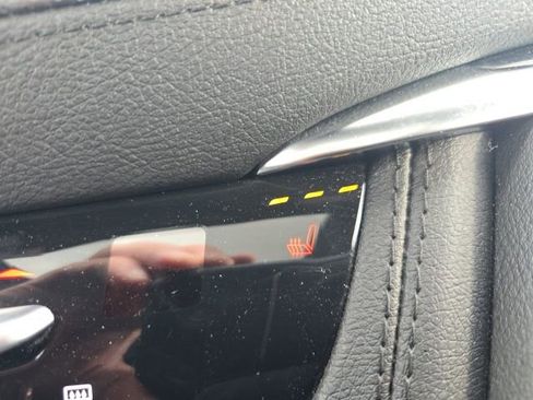 Used 2025 Cadillac XT5 Premium Luxury image 32