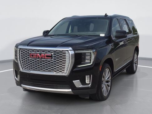 Used 2022 GMC Yukon Denali w/ Denali Premium Package AWD/4WD image 7