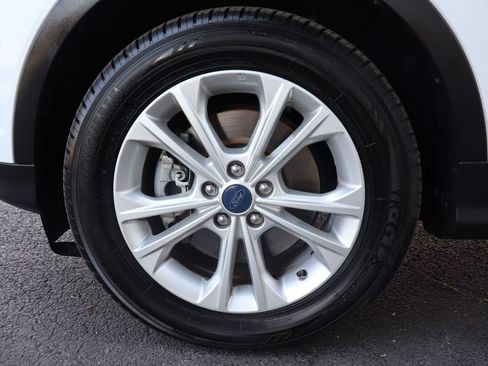 Used 2017 Ford Escape SE AWD/4WD image 42