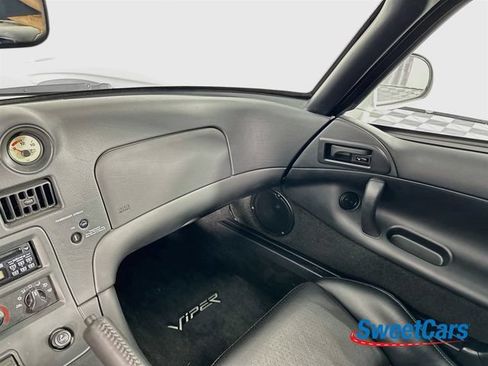 Used 1998 Dodge Viper GTS RWD image 23