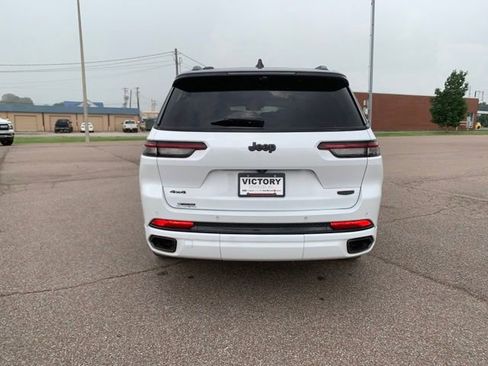 Used 2024 Jeep Grand Cherokee L Summit AWD/4WD image 7