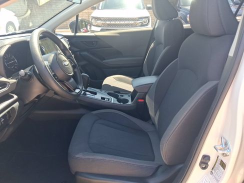 Used 2025 Subaru Crosstrek 2.5i Premium AWD/4WD image 4