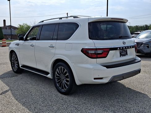 Certified 2023 Nissan Armada Platinum w/ Cargo Package AWD/4WD image 5