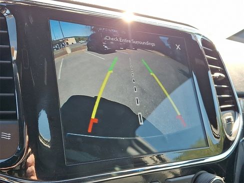 Used 2021 Jeep Grand Cherokee Overland image 4