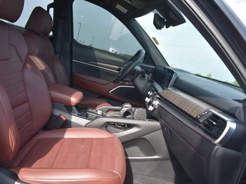 Certified 2023 Kia Telluride SX Prestige AWD/4WD image 15