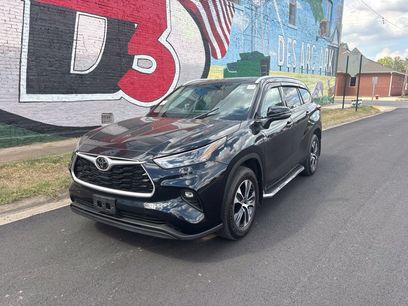 Used 2022 Toyota Highlander XLE