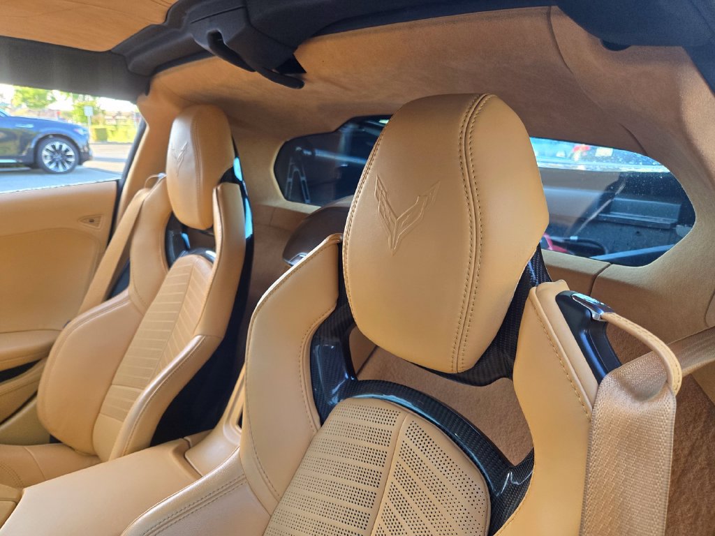 Used 2022 Chevrolet Corvette Stingray Premium Cpe w/ Z51 Performance Package RWD image 19