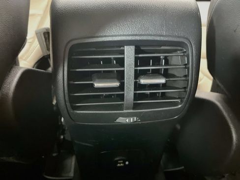 Used 2020 Ford Escape SEL FWD image 33