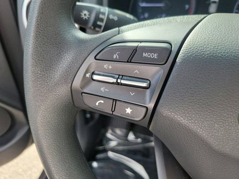 Certified 2022 Hyundai Kona SEL w/ Cargo Package image 18