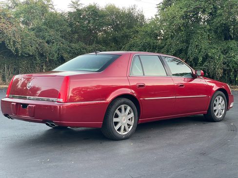 Used 2008 Cadillac DTS Luxury II image 6
