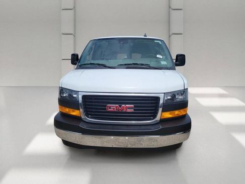 Used 2025 GMC Savana 3500 LT w/ LT Preferred Equipment Group RWD image 2
