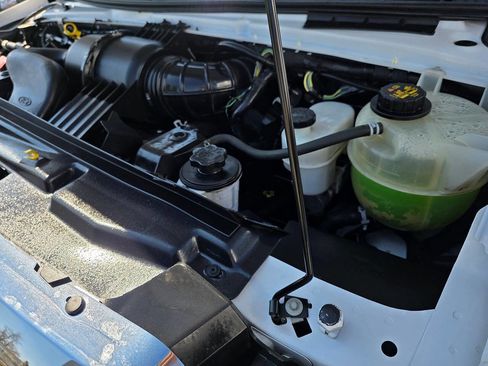 Used 2019 Ford E-350 and Econoline 350 Super Duty w/ Power Windows & Locks Group image 25