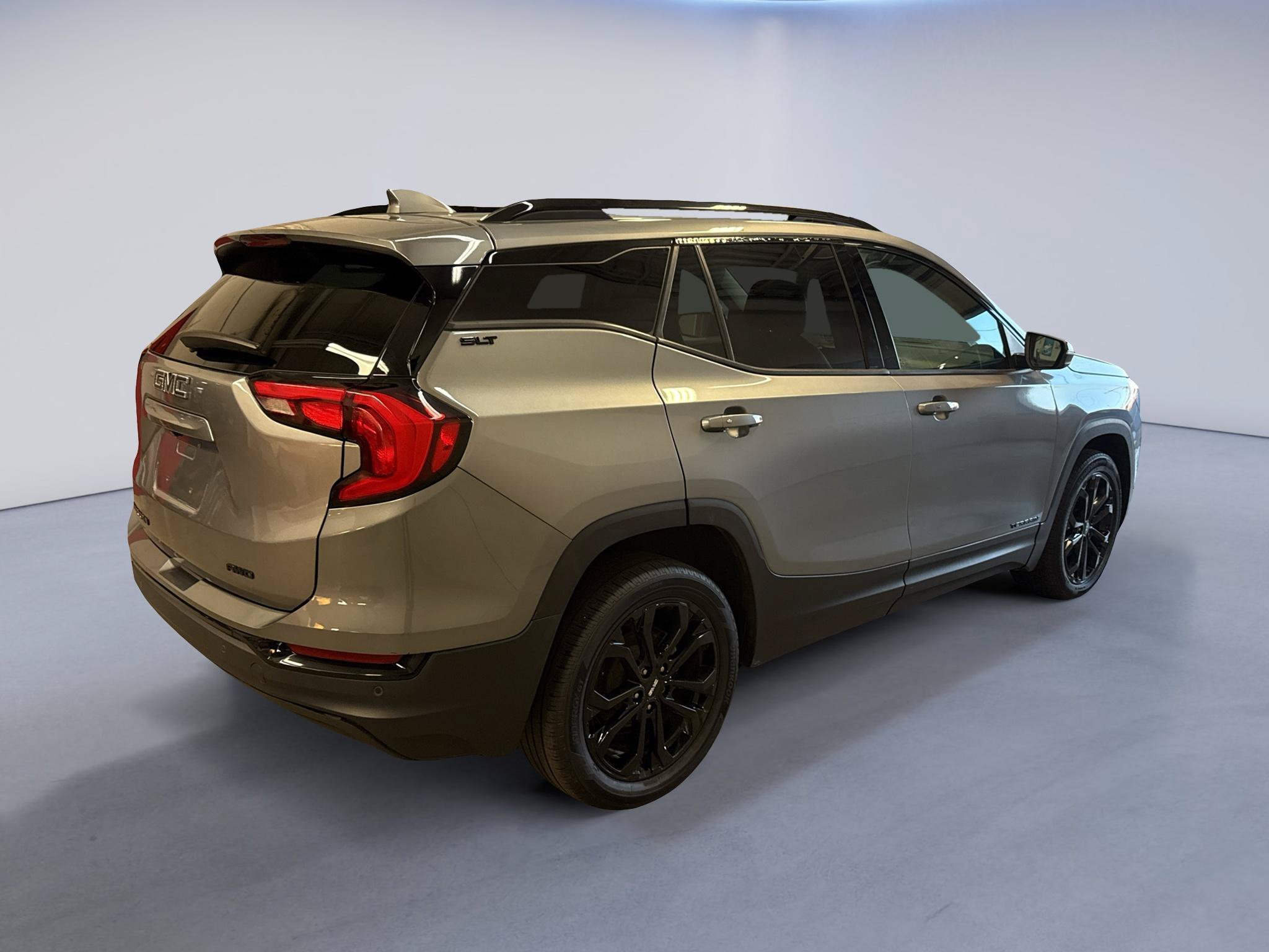 Used 2020 GMC Terrain SLT w/ Preferred Package AWD/4WD image 8