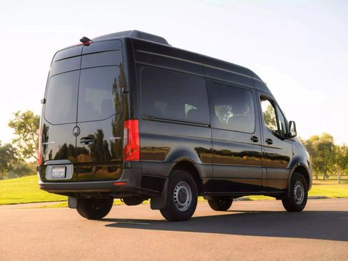 Used 2019 Mercedes-Benz Sprinter 2500 image 20