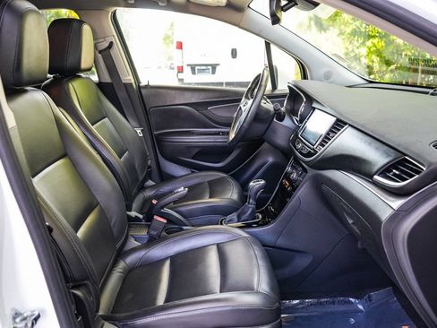 Used 2019 Buick Encore Essence FWD image 16