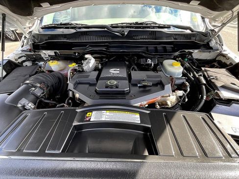 Used 2012 RAM 3500 ST w/ Chrome Appearance Group image 9