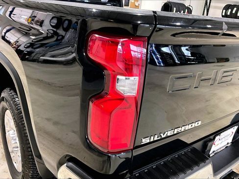 Used 2024 Chevrolet Silverado 2500 LTZ w/ LTZ Convenience Package image 32