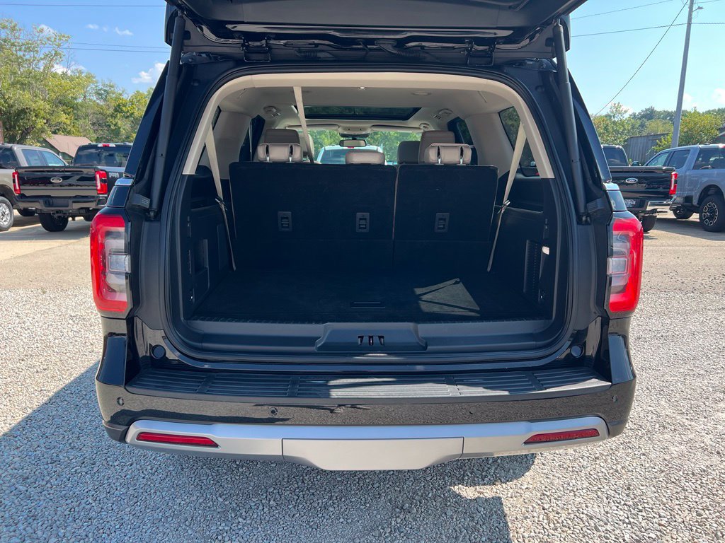 Used 2024 Ford Expedition Max Limited AWD/4WD image 18