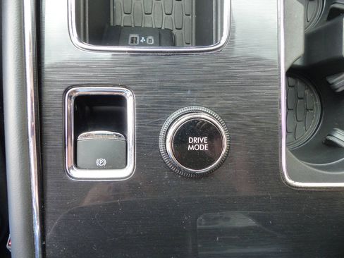 Used 2023 Lincoln Aviator AWD w/ Elements Package image 31