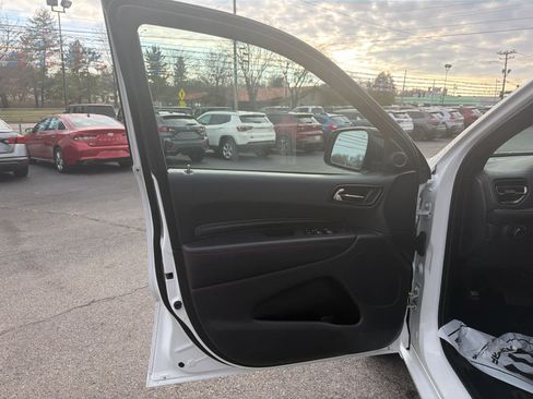 Used 2024 Dodge Durango GT image 19