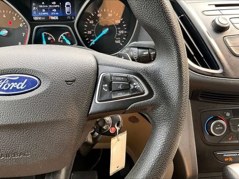 Used 2017 Ford Escape SE w/ SE Cold Weather Package FWD image 22