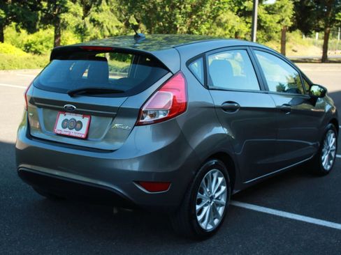 Used 2014 Ford Fiesta SE w/ Equipment Group 201A FWD image 7