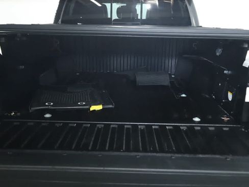 Certified 2023 Toyota Tacoma Limited AWD/4WD image 30