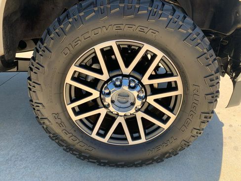 Used 2019 Ford F250 Lariat w/ Lariat Ultimate Package AWD/4WD image 11
