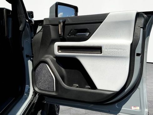 Used 2024 GMC Hummer EV 2X w/ LPO, Illumination Package AWD/4WD image 30