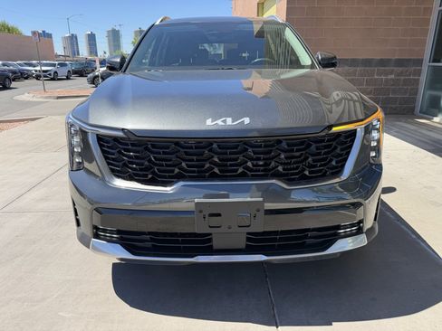 Used 2025 Kia Sorento EX FWD image 10